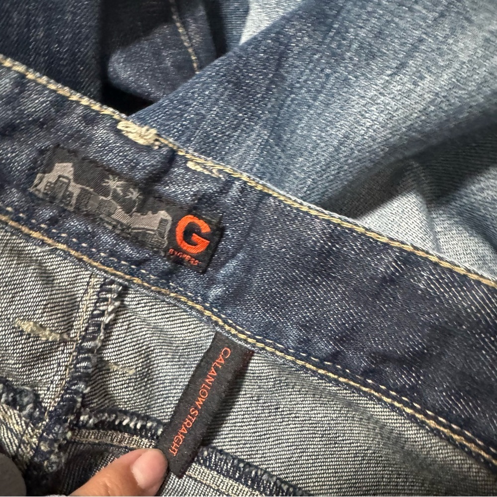 G by Guess Mens Sz 30 Whiskering Details Straight Leg Jeans Button Fly EUC - Picture 5 of 10